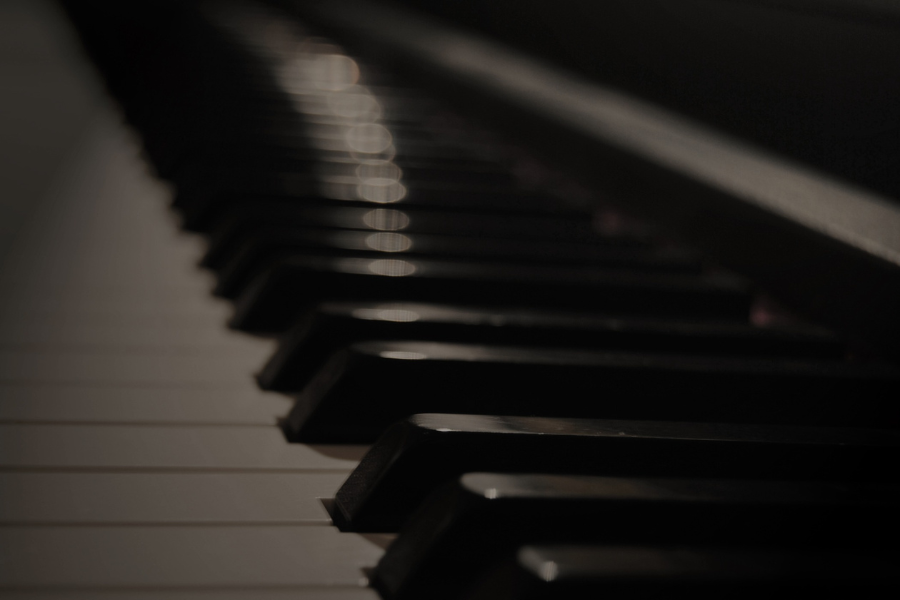 É possível aprender piano no teclado